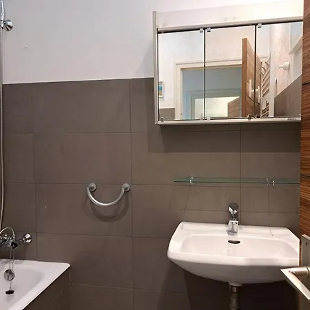 Maison De Vacances 3 Chambres Proche Plage Avec Terrasse Et Jardin A Saint Jean De Monts - Fr-1-323-252 Holiday home *