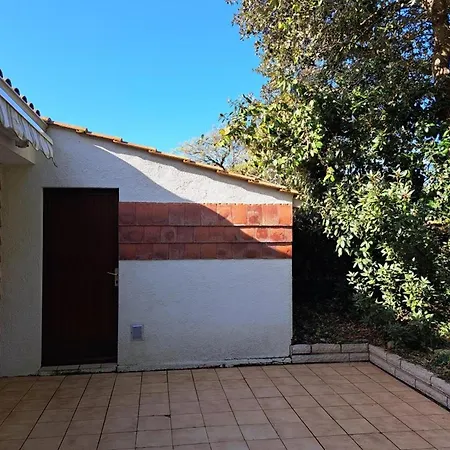 Holiday home Maison De Vacances 3 Chambres Proche Plage Avec Terrasse Et Jardin A Saint Jean De Monts - Fr-1-323-252 Saint-Jean-de-Monts