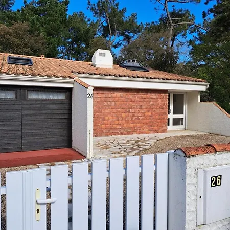 Charmante Maison 3 Chambres - 6 Personnes - Proche Plage - Fr-1-323-252 Casa de Férias *