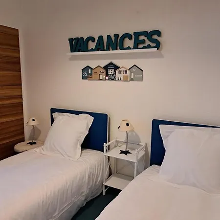Maison De Vacances 3 Chambres Proche Plage Avec Terrasse Et Jardin A Saint Jean De Monts - Fr-1-323-252 Holiday home Saint-Jean-de-Monts