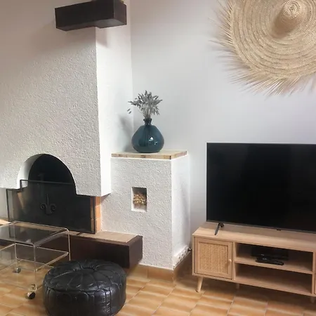 Casa de Férias Charmante Maison 3 Chambres - 6 Personnes - Proche Plage - Fr-1-323-252