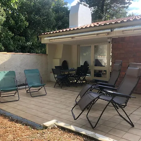 Charmante Maison 3 Chambres - 6 Personnes - Proche Plage - Fr-1-323-252 Casa de Férias *