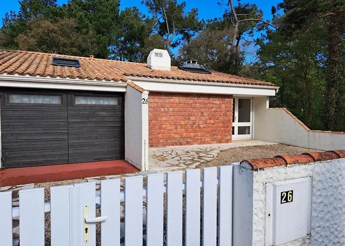 Charmante Maison 3 - 6 Personnes - Proche - Fr-1-323-252 Holiday home *