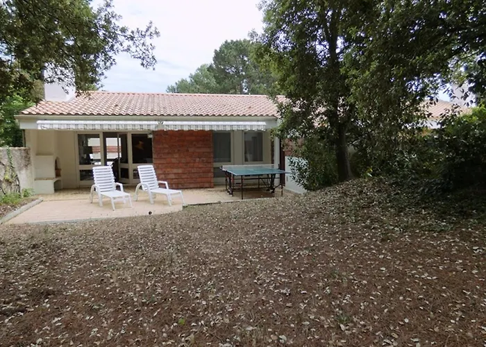 Holiday home Charmante Maison 3 - 6 Personnes - Proche - Fr-1-323-252 *