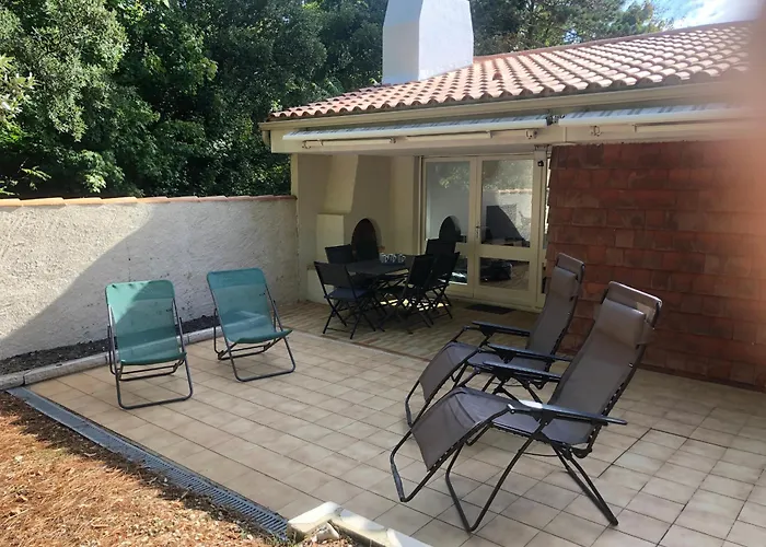 Charmante Maison 3 - 6 Personnes - Proche - Fr-1-323-252 *